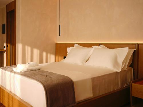 greg hotel