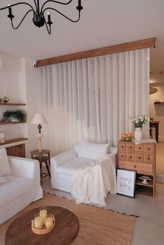 aura zen hotel hoian