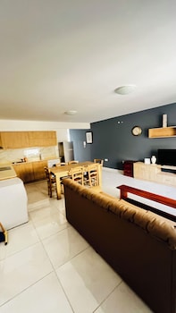 Hotel-Img