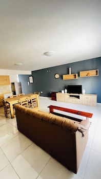 fleur de lys appartment