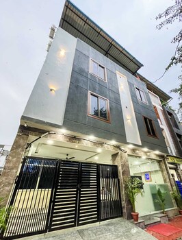 hotel prime access inn