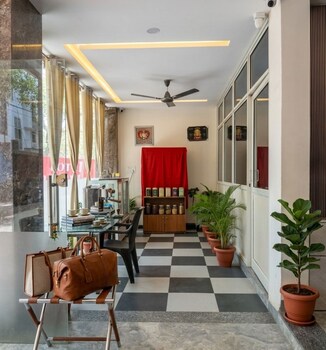 hotel prime access inn