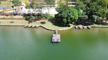 pier 135 escarpas