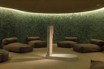 legacy ithos boutique hotel