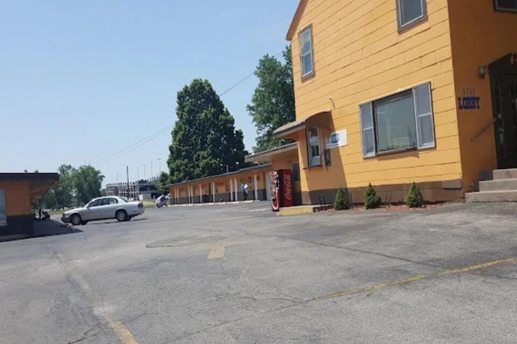 midtown motel burlington near hwy 34