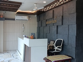 Hotel Strawberry Grand,,2 star