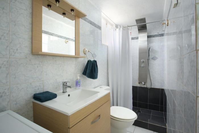 nikea apartment near pireus and metro i