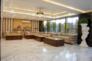 five palms hotels