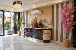 five palms hotels
