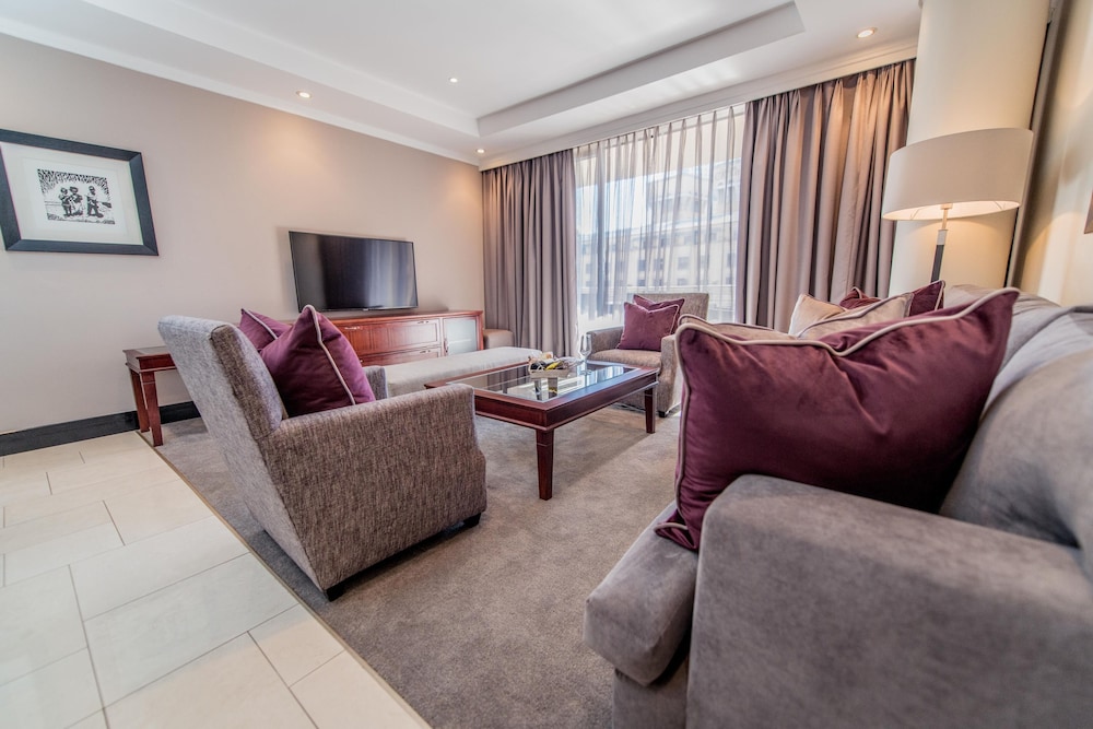raphael penthouse suites