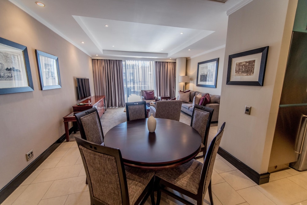raphael penthouse suites