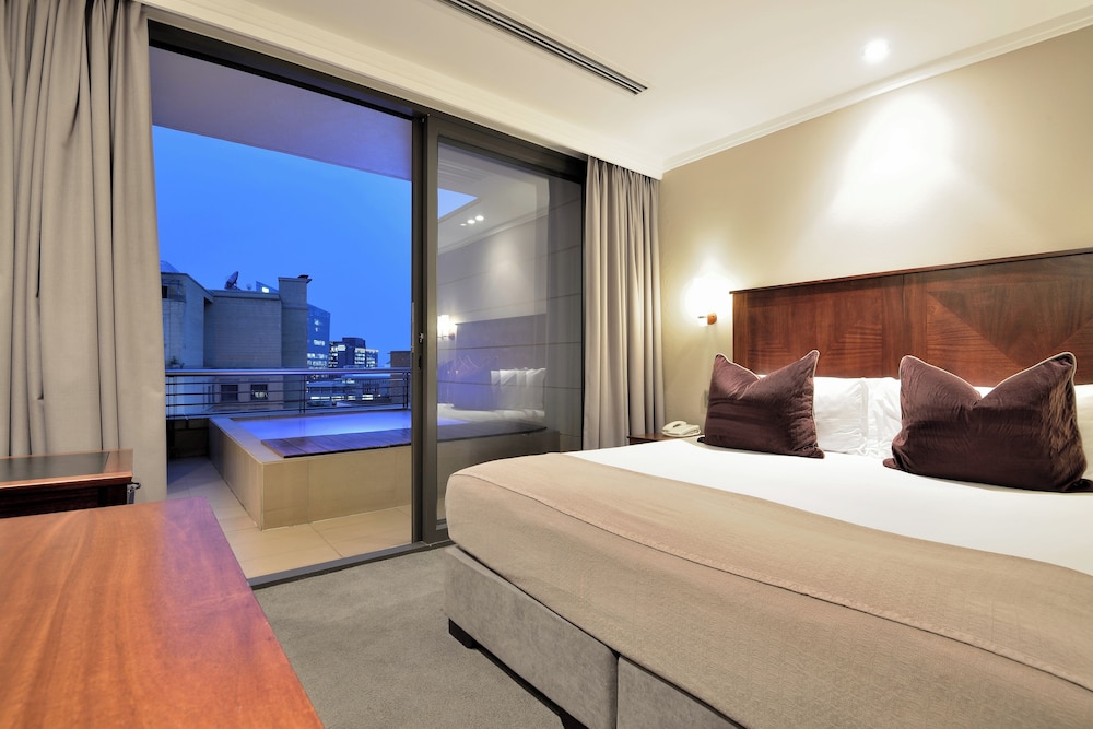 raphael penthouse suites