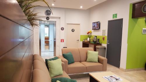 sr hotel