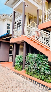 Lillian Imperial Country Hotel,,3 star