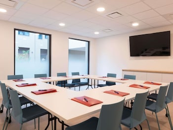 ibis styles paris pont divry