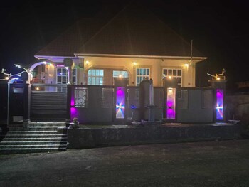 nigo executive lodge mahenge
