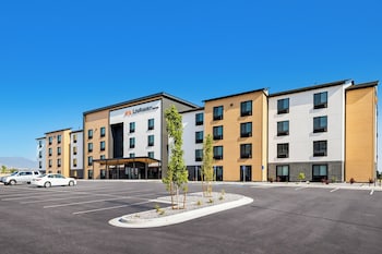 livaway suites tucson