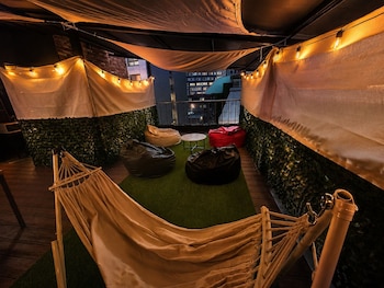 sr compact hotel sinchon