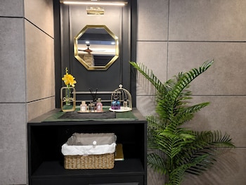sr compact hotel sinchon