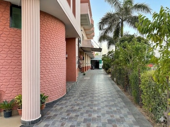 hotel dhola maru