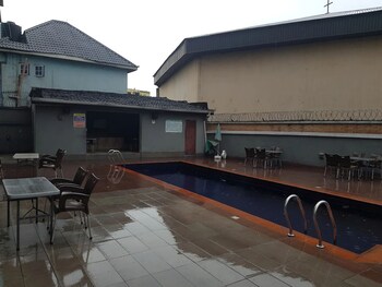 dmatel gold hotel