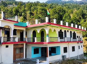 Hotel Mount Kailash Homestay Munsyari,,2 star