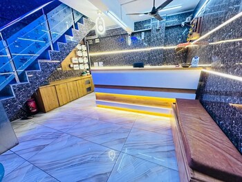 Hotel Rr,,2 star