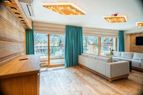mountain diamond resort