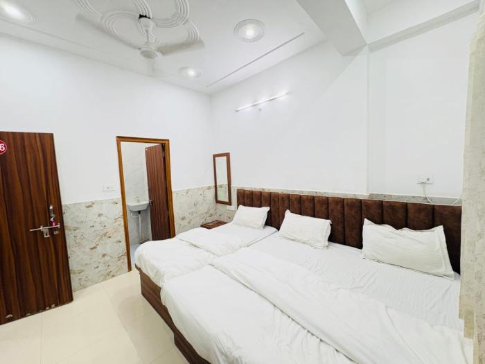 hotel vrinda nikunj dham