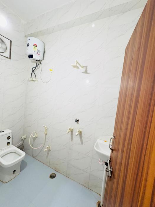 hotel vrinda nikunj dham