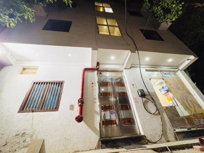 hotel vrinda nikunj dham