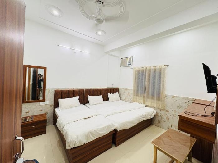 hotel vrinda nikunj dham