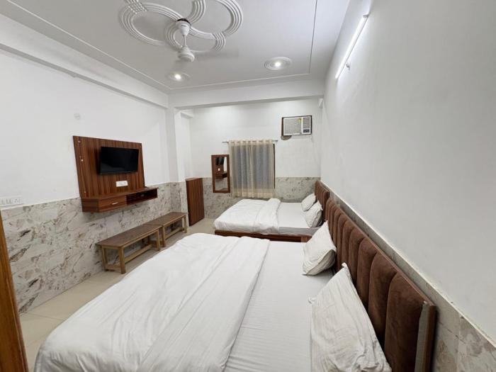 hotel vrinda nikunj dham