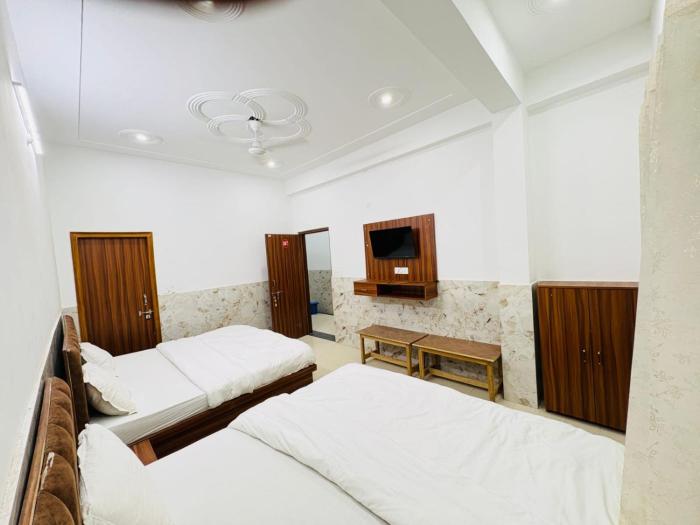 hotel vrinda nikunj dham