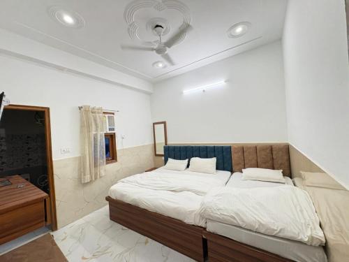 hotel vrinda nikunj dham