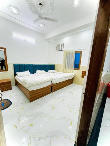 hotel vrinda nikunj dham