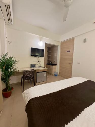 hotel vrinda nikunj dham