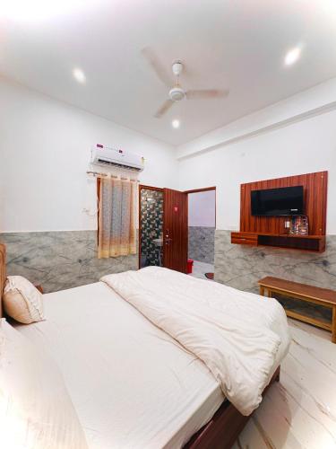 hotel vrinda nikunj dham