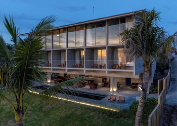 rucha beachfront retreat