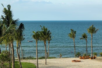 Rucha Beachfront Retreat,,3 star
