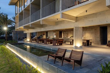 Rucha Beachfront Retreat,,3 star