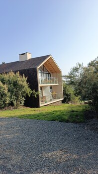 idan barn suites and cafe