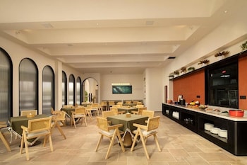 yunmanjianye hotel