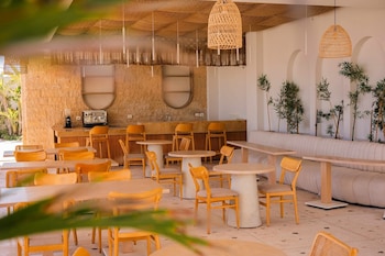 makai hotel north coast by brassbell