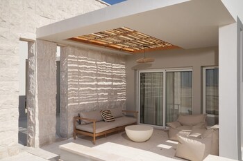 makai hotel north coast by brassbell