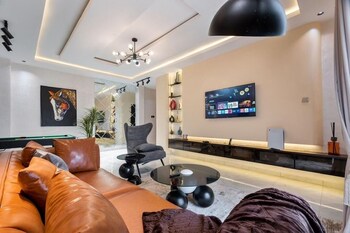 2 bedroom luxury