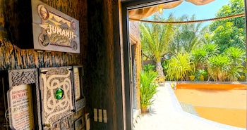 manjiland luxury pool villa pattaya
