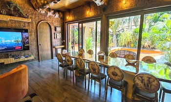 Manjiland Luxury Pool Villa Pattaya,,5 star