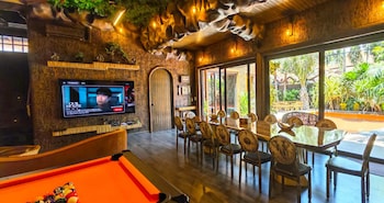 manjiland luxury pool villa pattaya