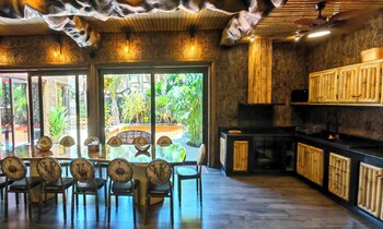manjiland luxury pool villa pattaya
